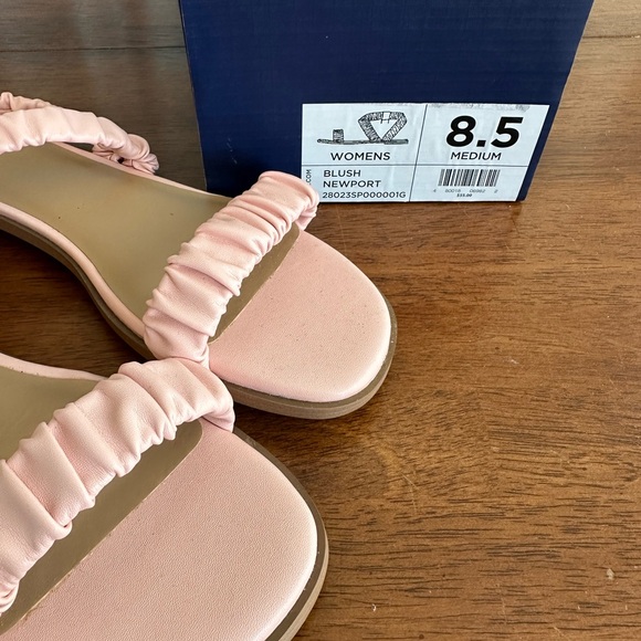 NWT Crown & Ivy Women’s Blush Newport Sandals-Size 8.5 - Picture 2 of 11